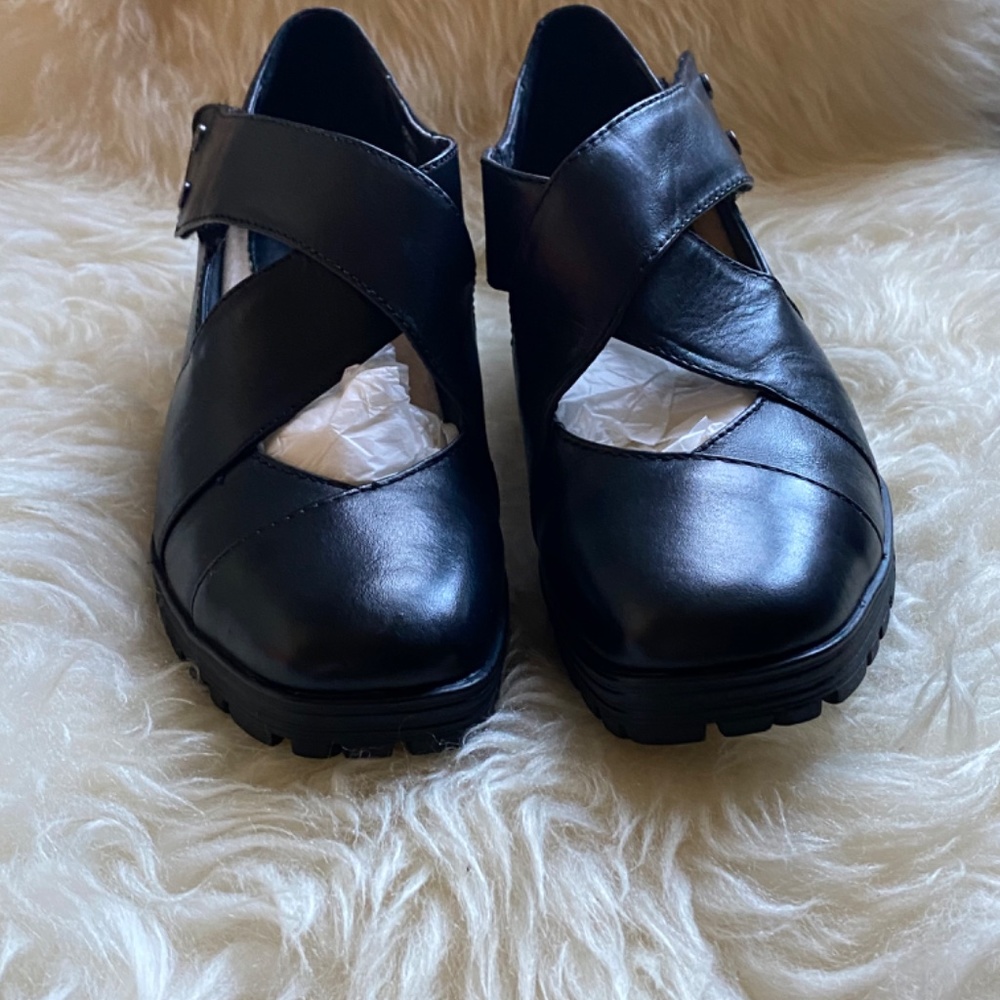 EARTH SPINDRIFT LEATHER WEDGE ANKLE BOOT